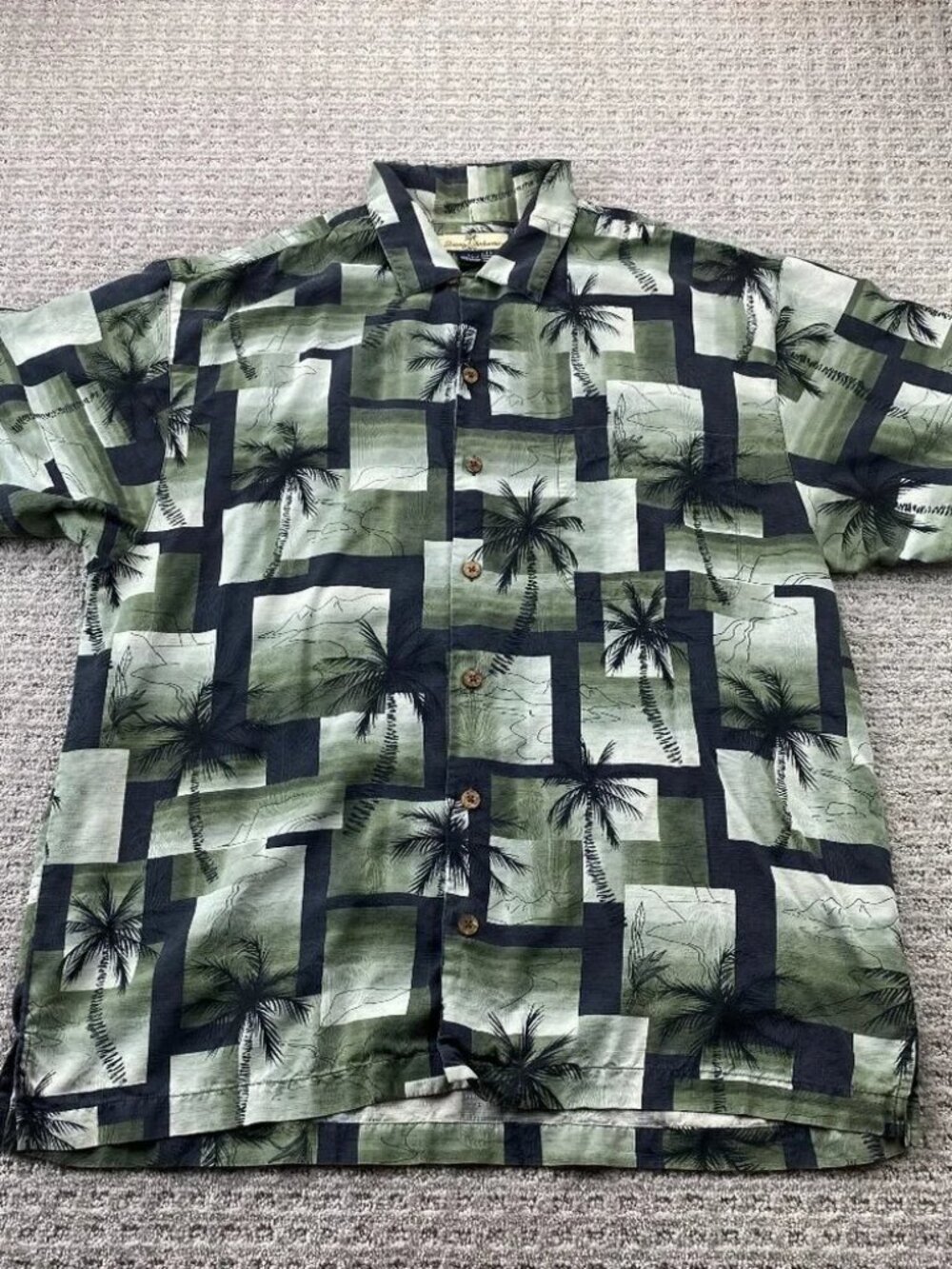 Tommy Bahama Silk Shirt Men Large L Green Black Hawaiian Button Up Palm